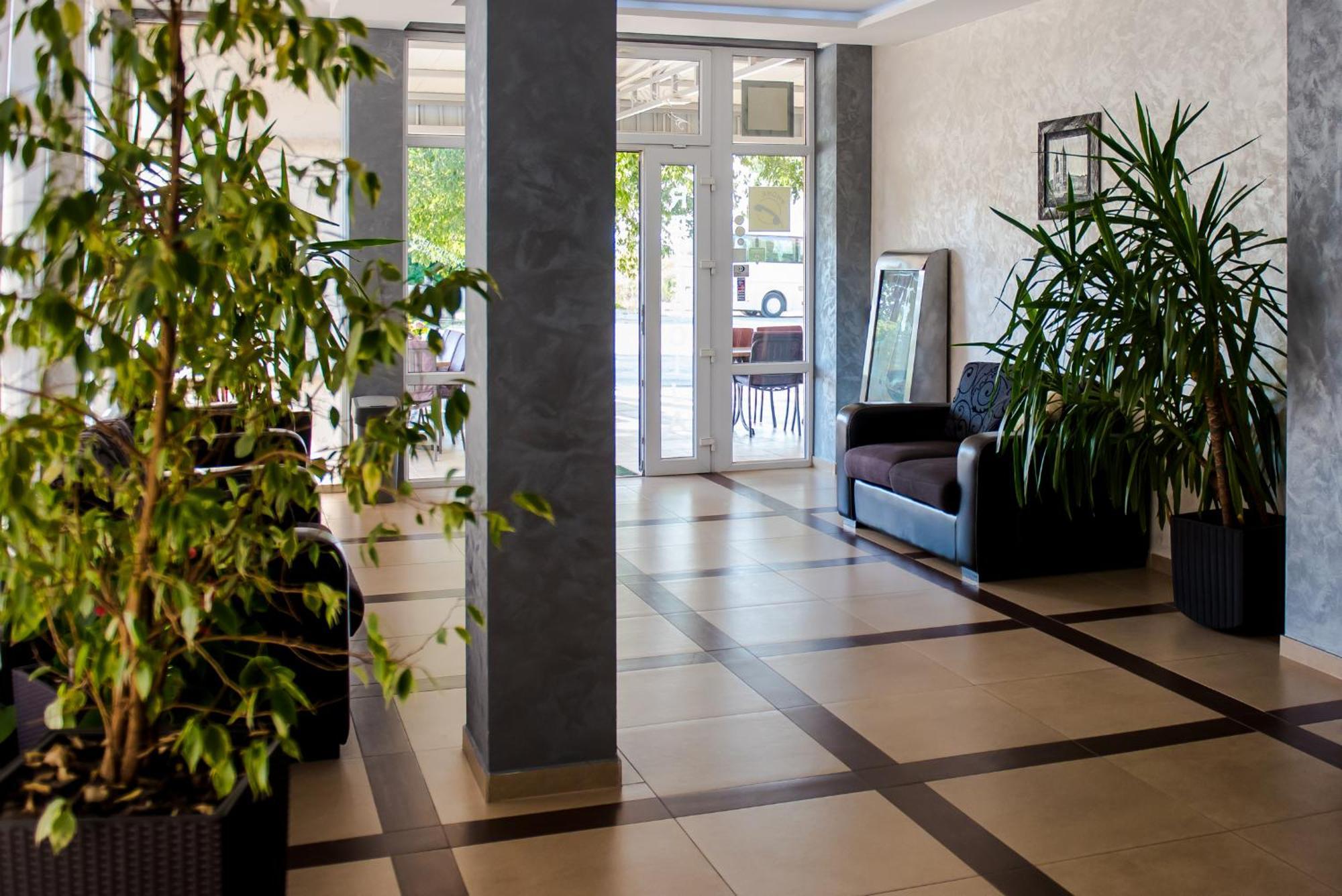 Hotel Villa Monako Меджугорье Экстерьер фото