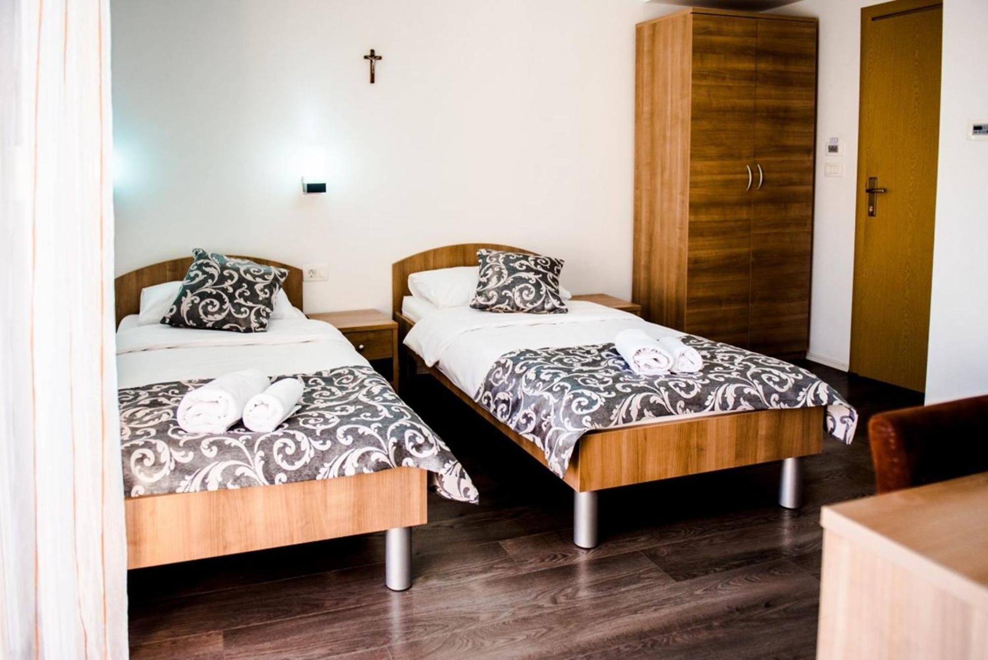 Hotel Villa Monako Меджугорье Экстерьер фото