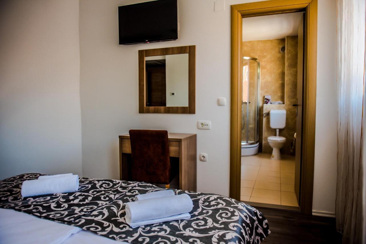 Hotel Villa Monako Меджугорье Экстерьер фото